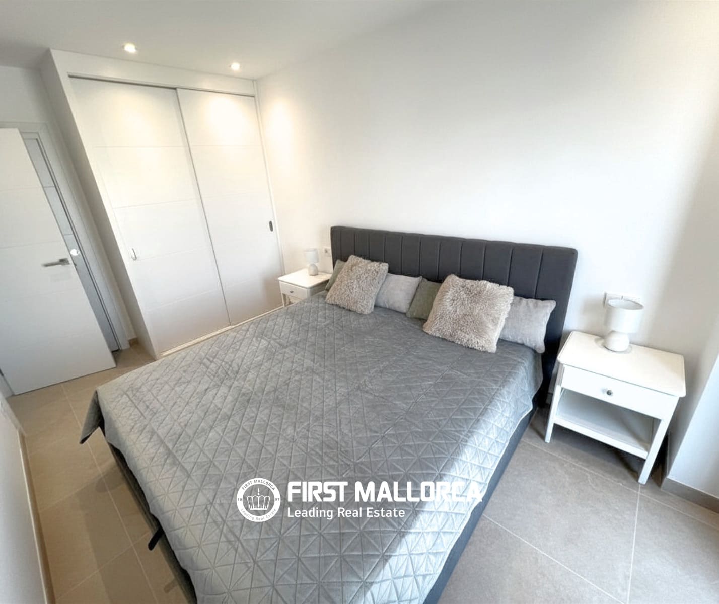 2 bedroom Penthouse for rent in Palma de Mallorca - € 2,300 (Ref: 9779940)