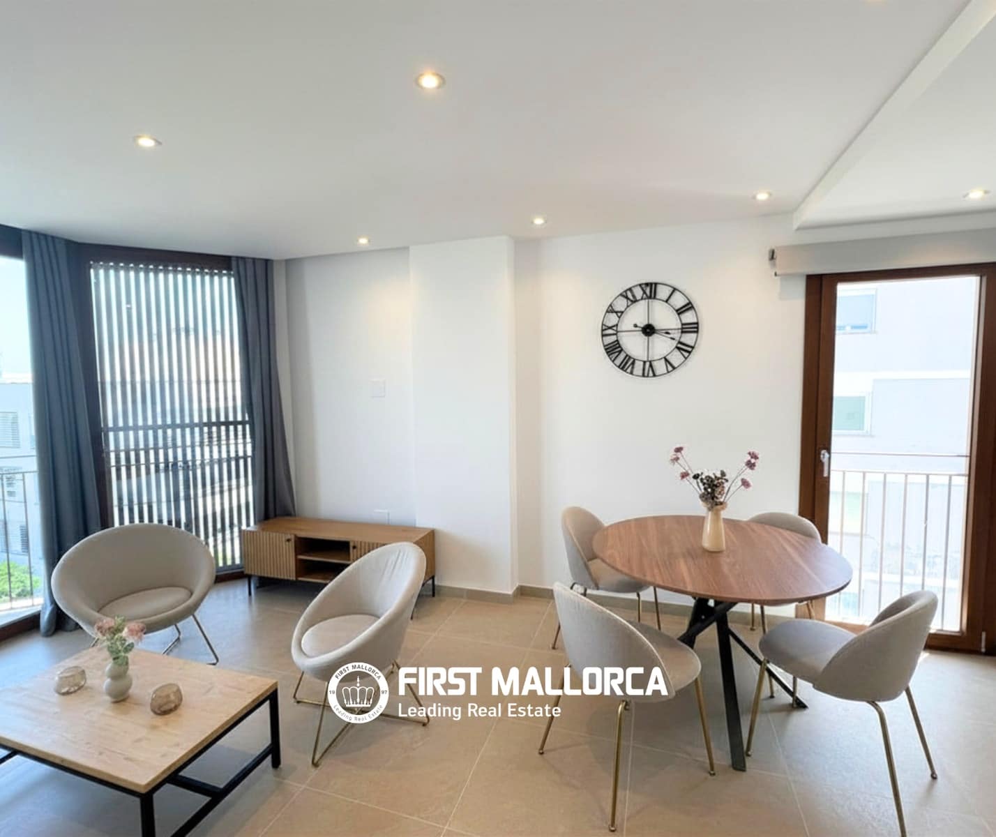 2 bedroom Penthouse for rent in Palma de Mallorca - € 2,300 (Ref: 9779940)