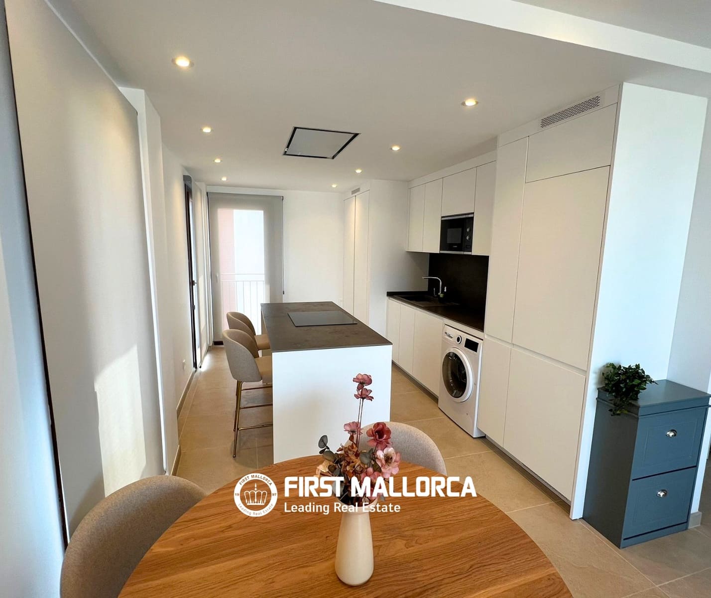 2 bedroom Penthouse for rent in Palma de Mallorca - € 2,300 (Ref: 9779940)