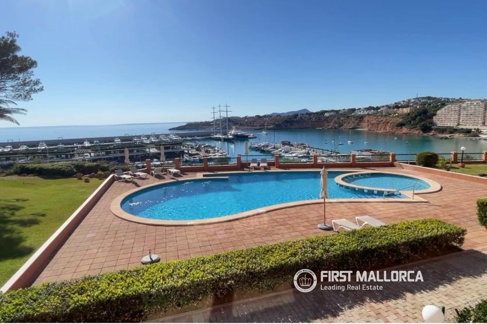 2 bedroom Apartment for sale in El Toro / Port Adriano with garage - € 1,195,000 (Ref: 9782395)