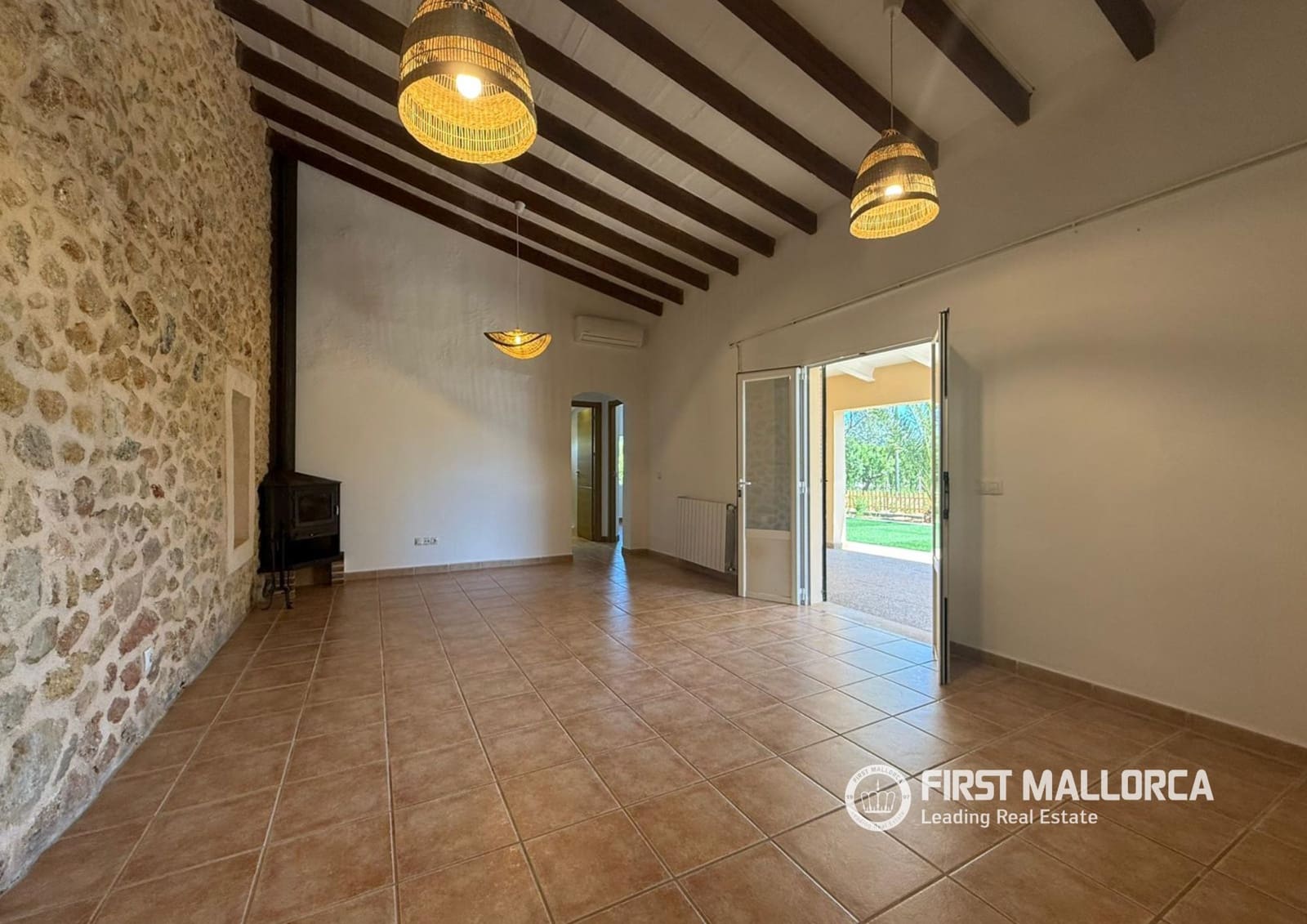 3 soveværelse Finca/Landehus til leje i Alaro med garage - € 2.500 (Ref: 9782396)