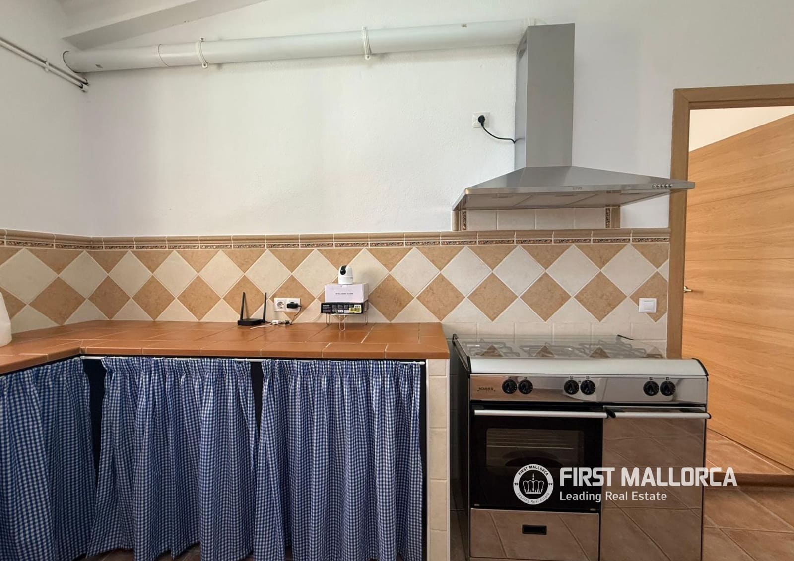 3 soveværelse Finca/Landehus til leje i Alaro med garage - € 2.500 (Ref: 9782396)