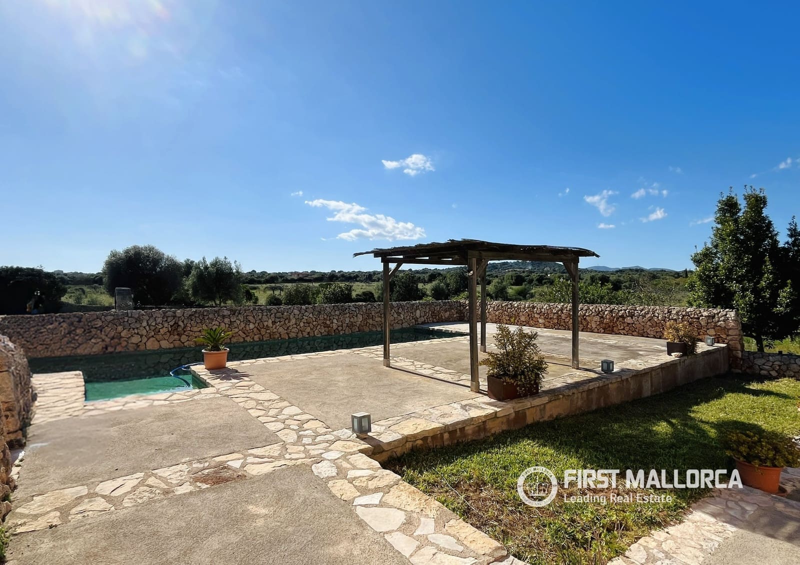 3 sypialnia Finka/Dom wiejski do wynajęcia w Portocristo / Port de Manacor z basenem garażem - 2 500 € (Ref: 9782397)