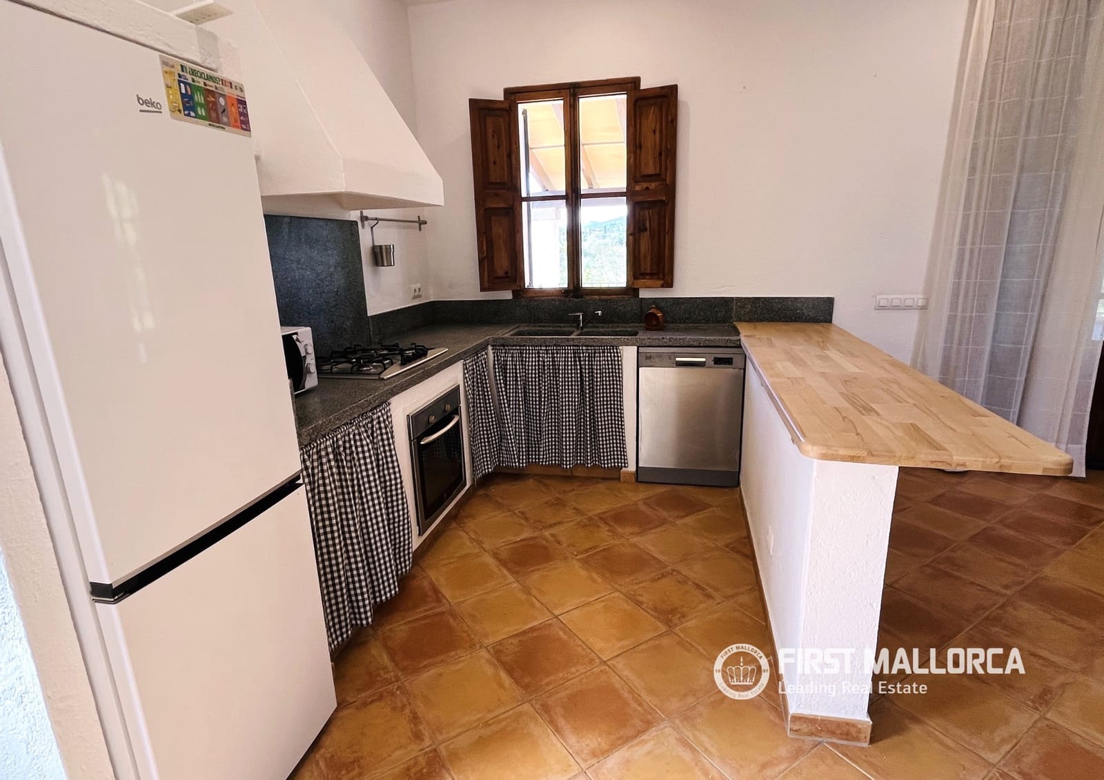 3 sypialnia Finka/Dom wiejski do wynajęcia w Portocristo / Port de Manacor z basenem garażem - 2 500 € (Ref: 9782397)