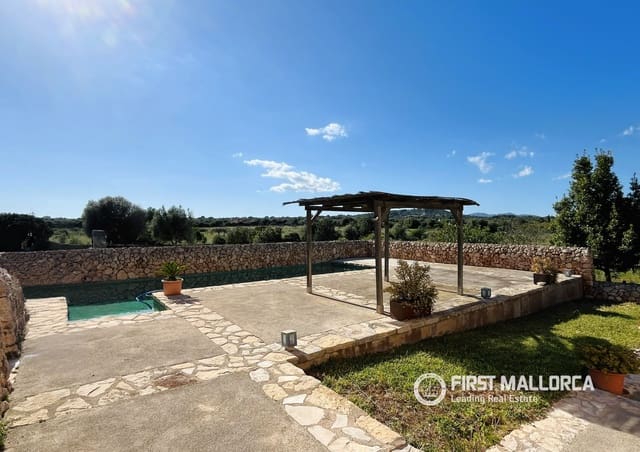 3 makuuhuone Maalaistalo vuokrattavana paikassa Portocristo / Port de Manacor, Manacor mukana uima-altaan 
autotalli - 2 500 € (Ref: 9782397)