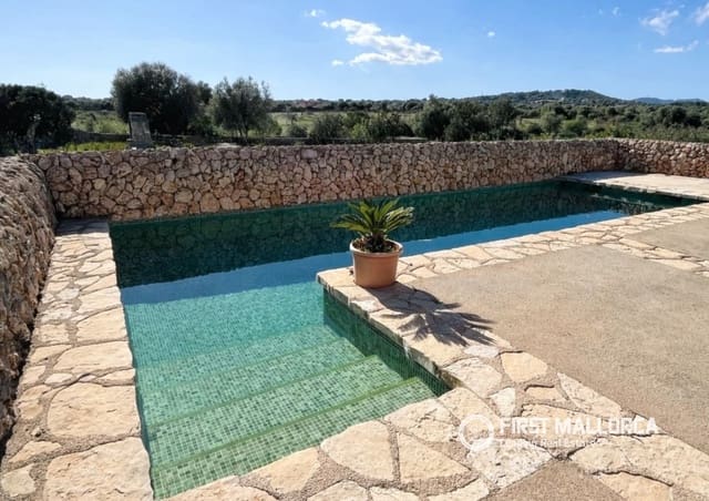 3 makuuhuone Maalaistalo vuokrattavana paikassa Portocristo / Port de Manacor, Manacor mukana uima-altaan 
autotalli - 2 500 € (Ref: 9782397)