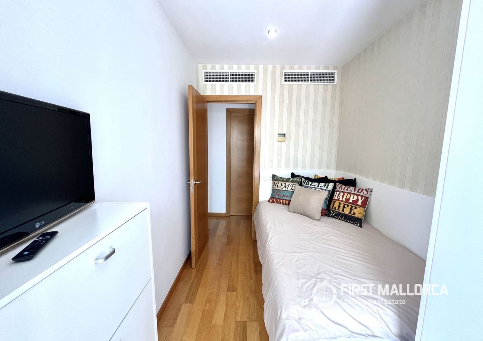 3 soveværelse Lejlighed til leje i Palma de Mallorca med garage - € 2.600 (Ref: 9782398)