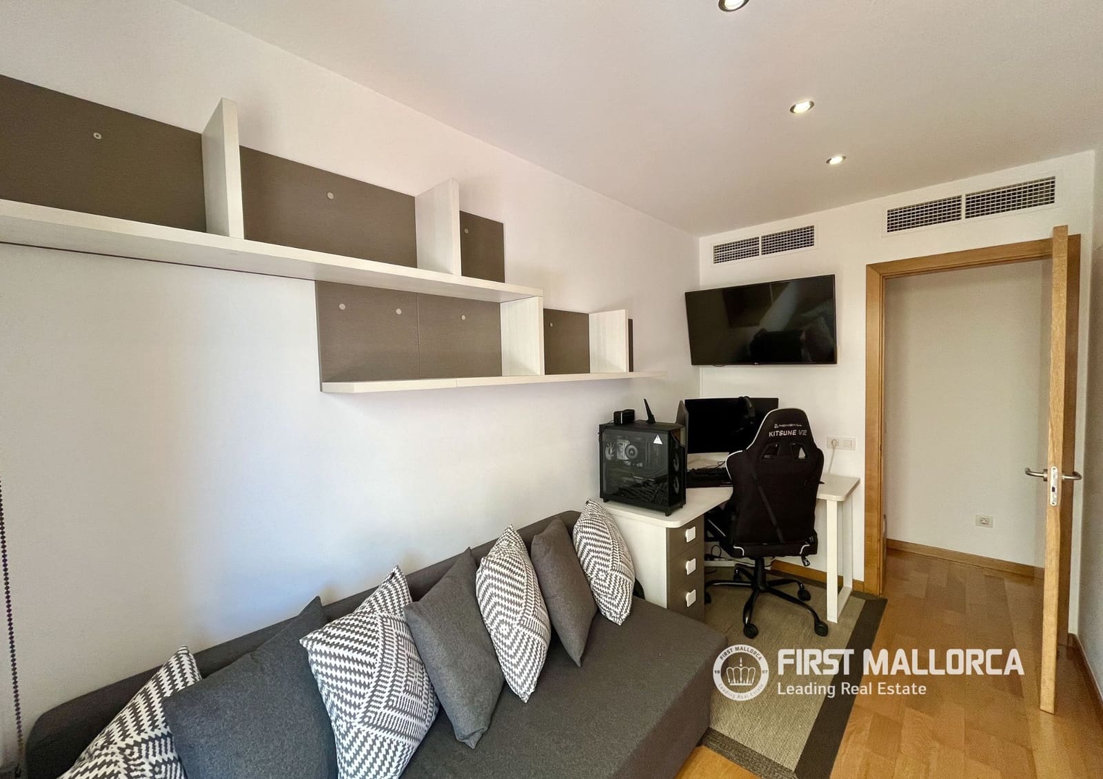 3 soveværelse Lejlighed til leje i Palma de Mallorca med garage - € 2.600 (Ref: 9782398)