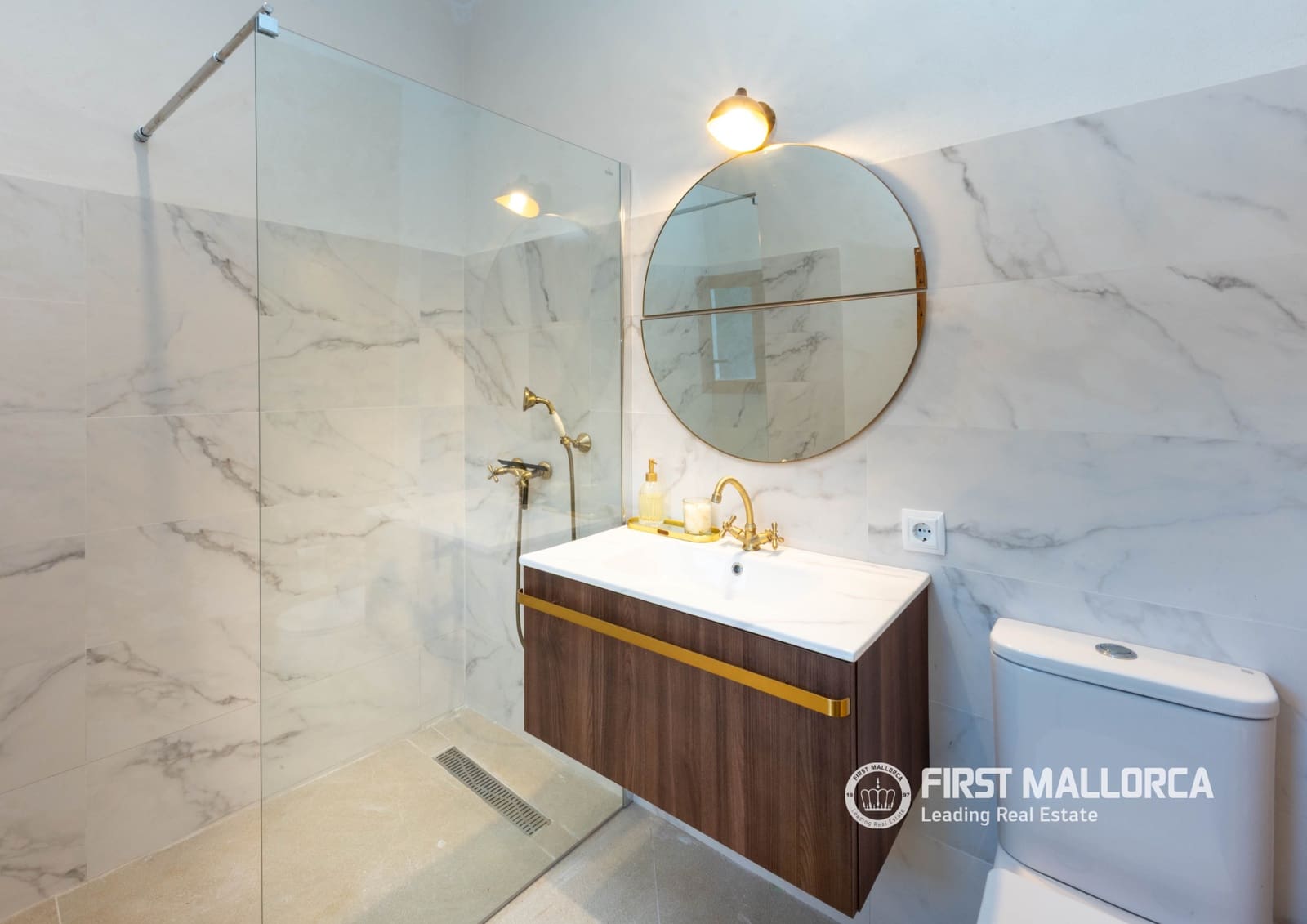 8 chambre Finca/Maison de Campagne à vendre à Montuiri avec garage - 7 000 000 € (Ref: 9782400)