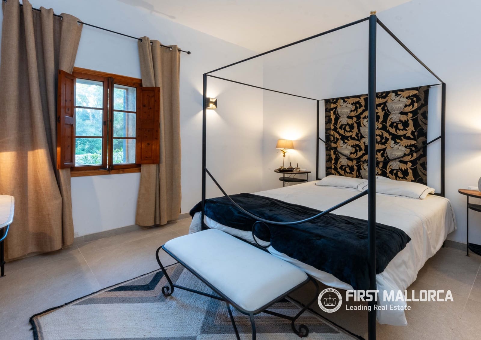 8 chambre Finca/Maison de Campagne à vendre à Montuiri avec garage - 7 000 000 € (Ref: 9782400)
