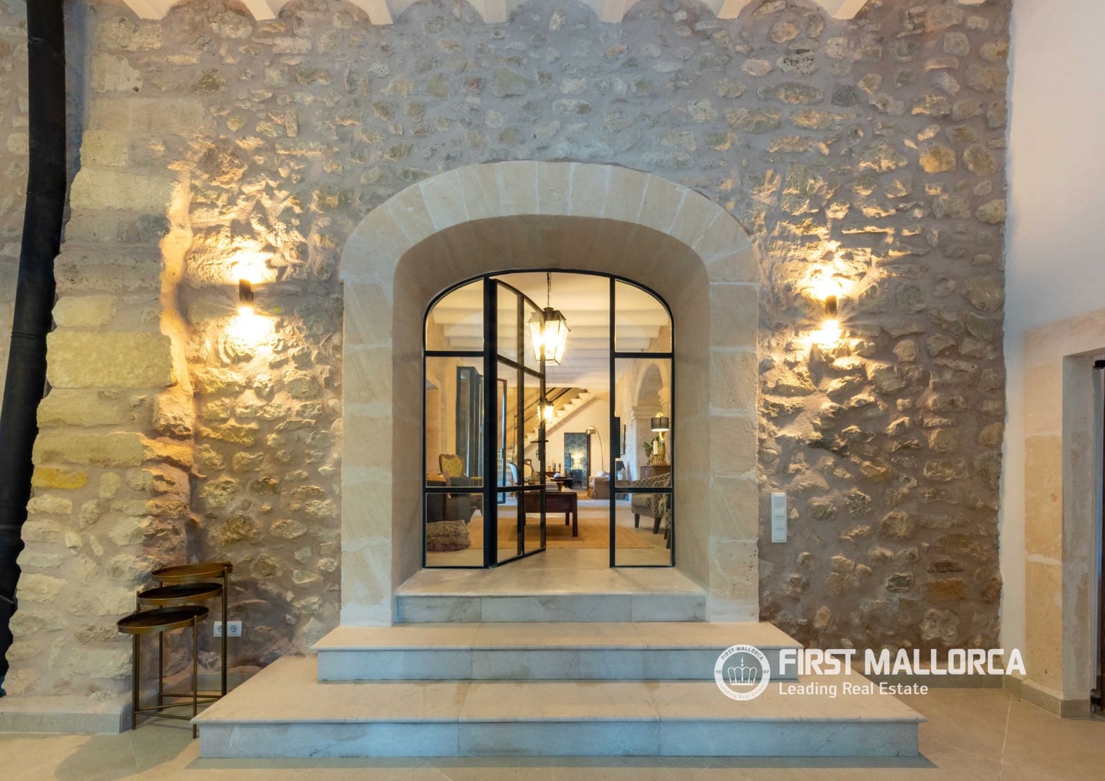 8 chambre Finca/Maison de Campagne à vendre à Montuiri avec garage - 7 000 000 € (Ref: 9782400)