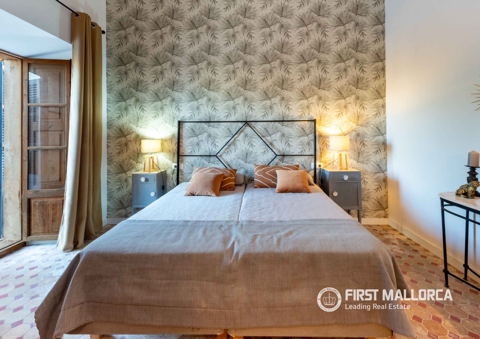 8 chambre Finca/Maison de Campagne à vendre à Montuiri avec garage - 7 000 000 € (Ref: 9782400)