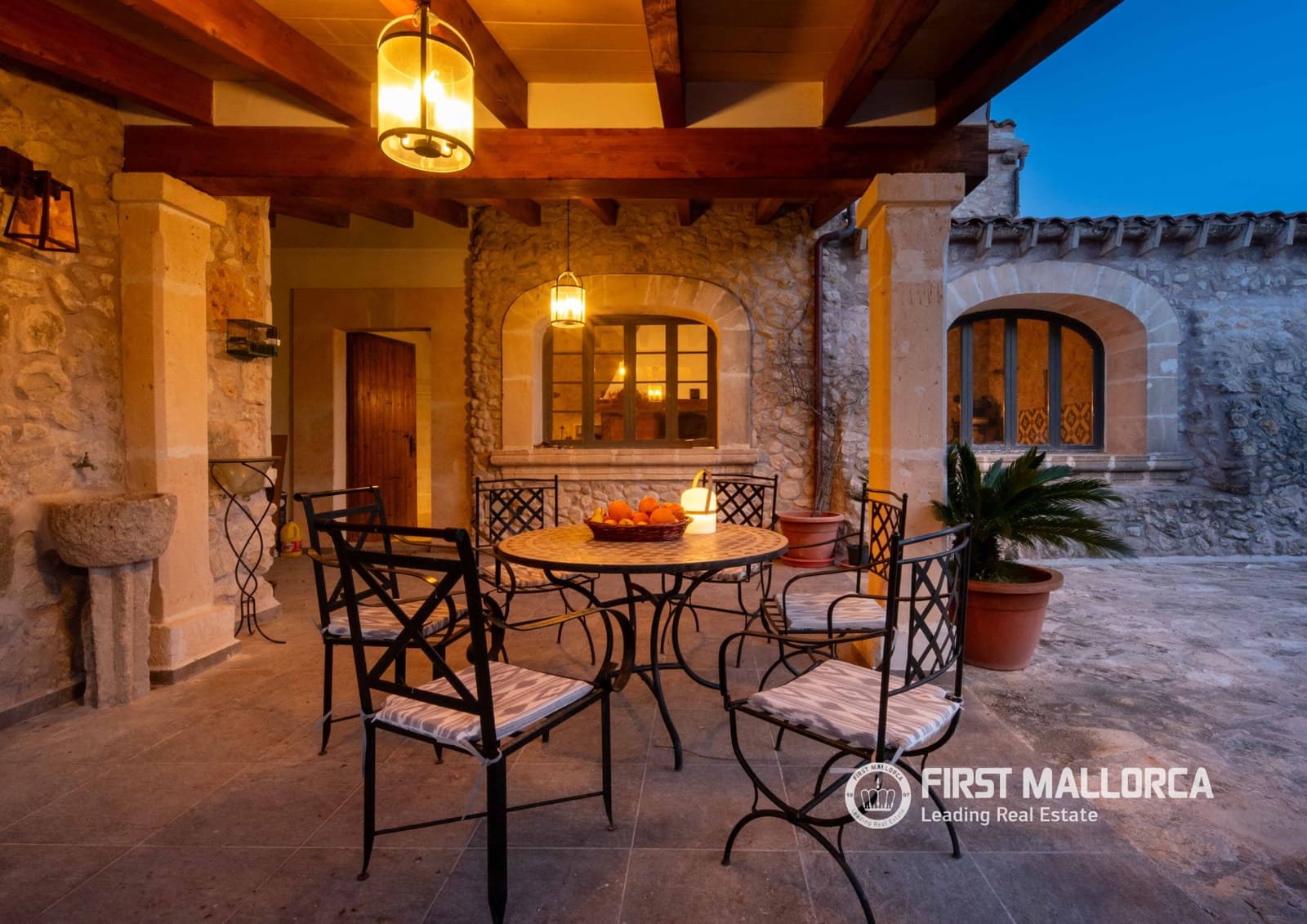 8 chambre Finca/Maison de Campagne à vendre à Montuiri avec garage - 7 000 000 € (Ref: 9782400)