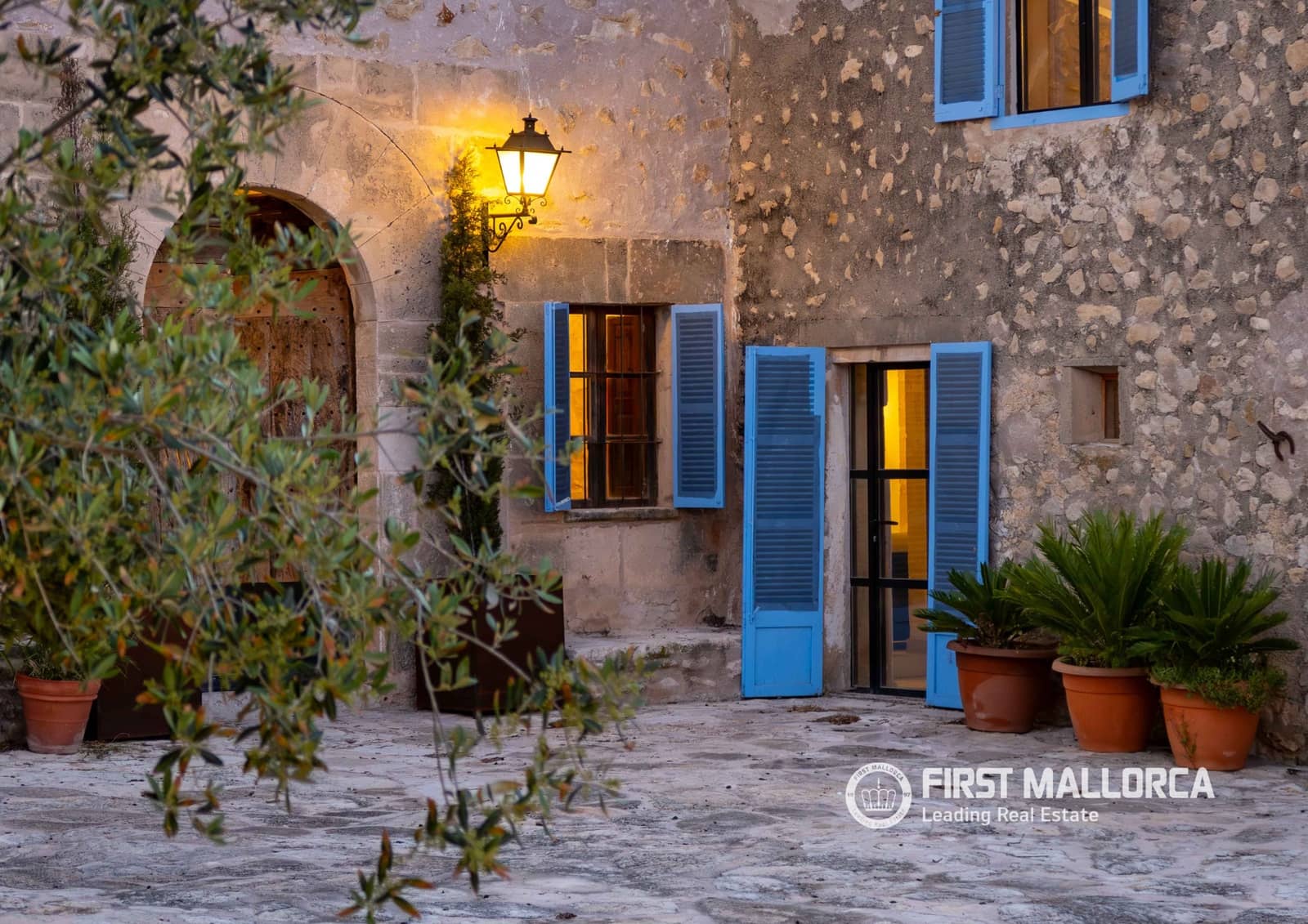 8 chambre Finca/Maison de Campagne à vendre à Montuiri avec garage - 7 000 000 € (Ref: 9782400)