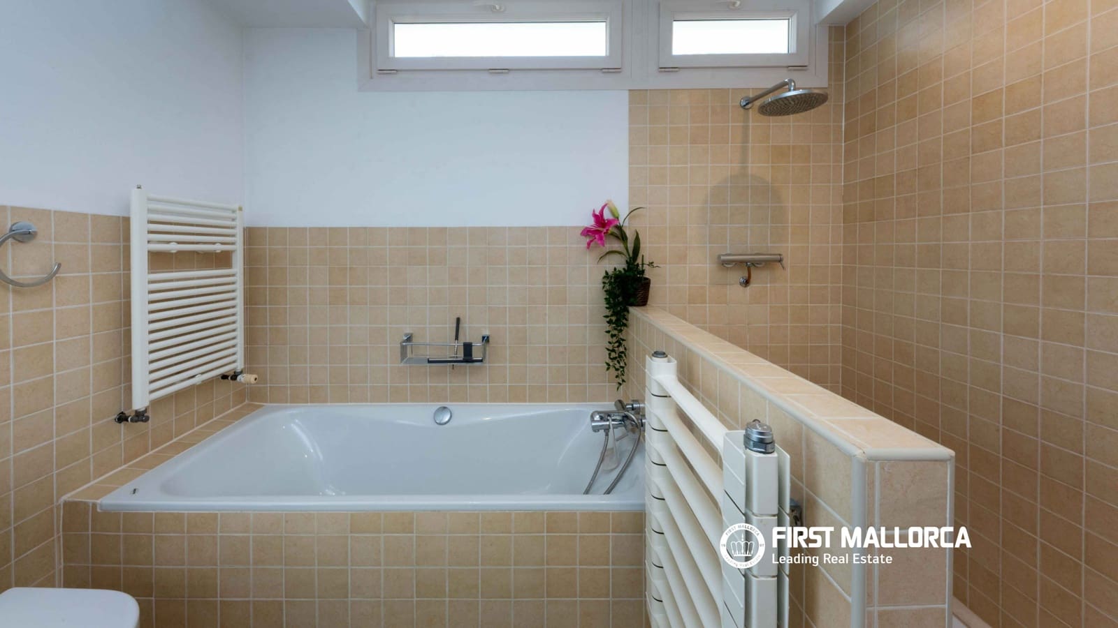 4 soveværelse Villa til salg i Costa de la Calma med swimmingpool garage - € 1.795.000 (Ref: 9782402)