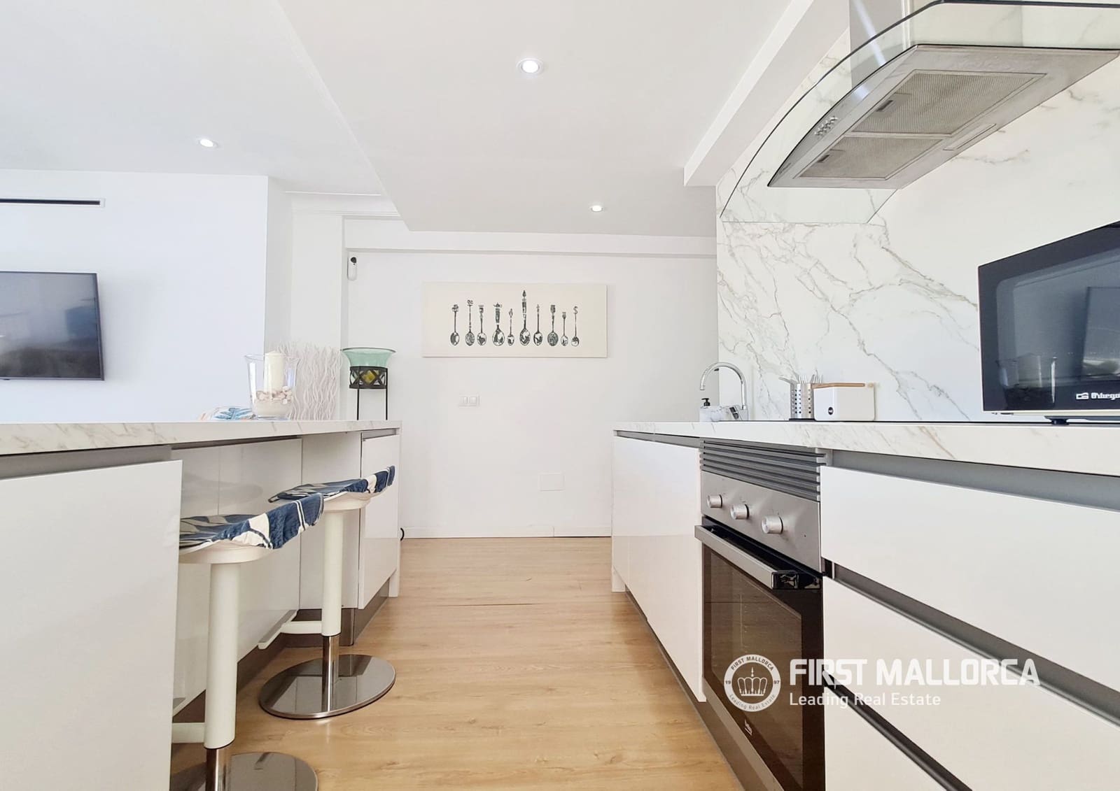 2 bedroom Penthouse for rent in Palma de Mallorca with garage - € 2,500 (Ref: 9789926)