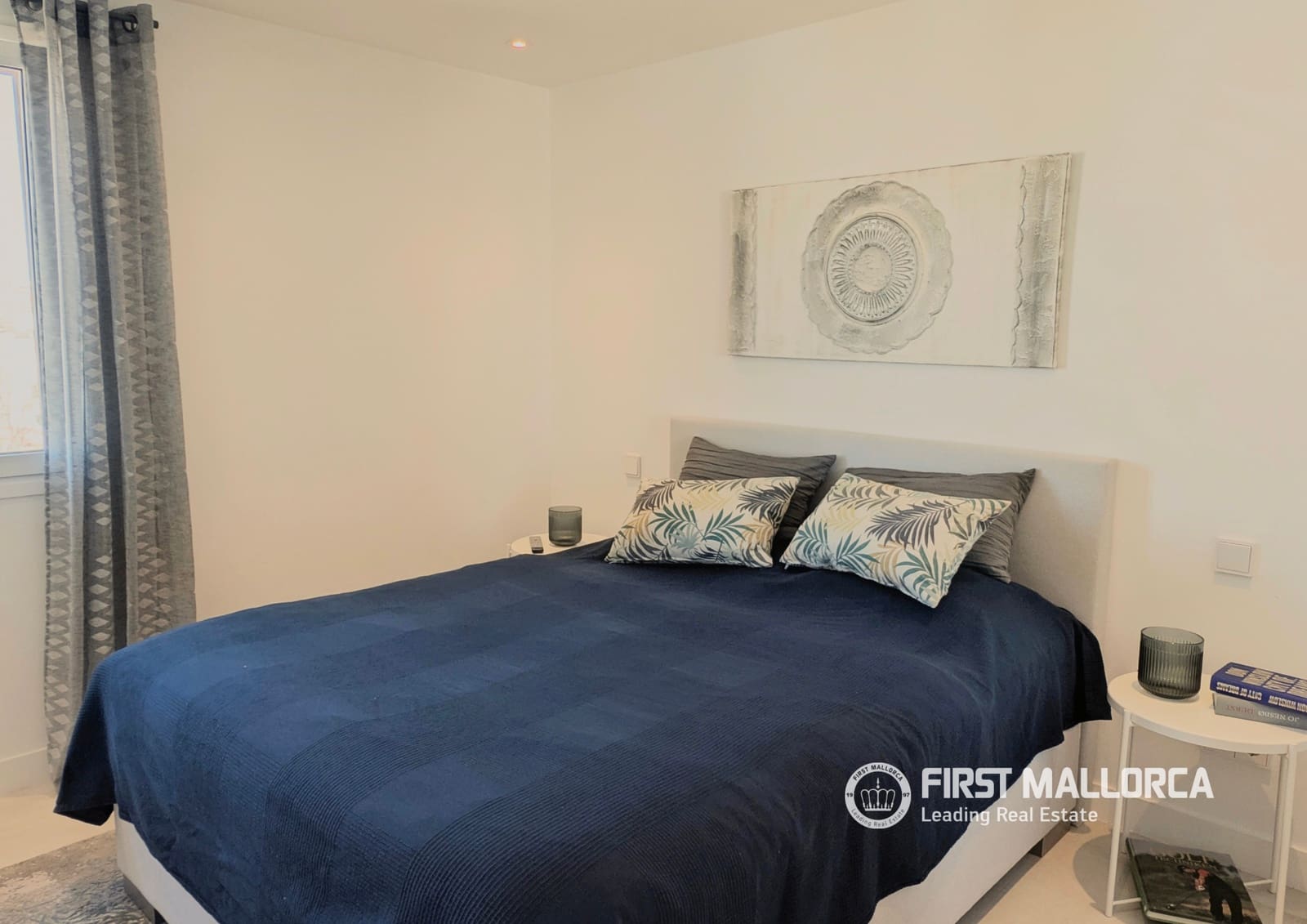 2 bedroom Penthouse for sale in Palma de Mallorca with garage - € 1,450,000 (Ref: 9789927)