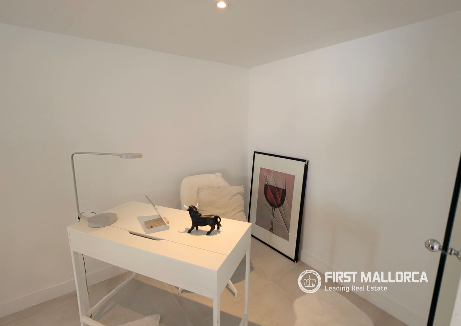 2 bedroom Penthouse for sale in Palma de Mallorca with garage - € 1,450,000 (Ref: 9789927)