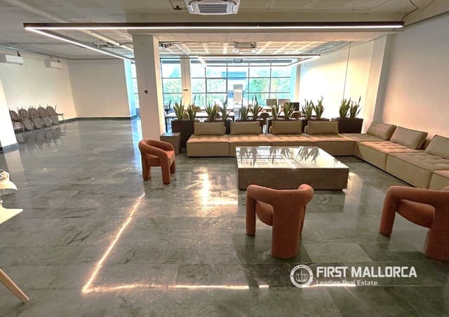 Kommersiell til salgs i Son Anglada, Palma de Mallorca med garasje - € 975 000 (Ref: 9793635)