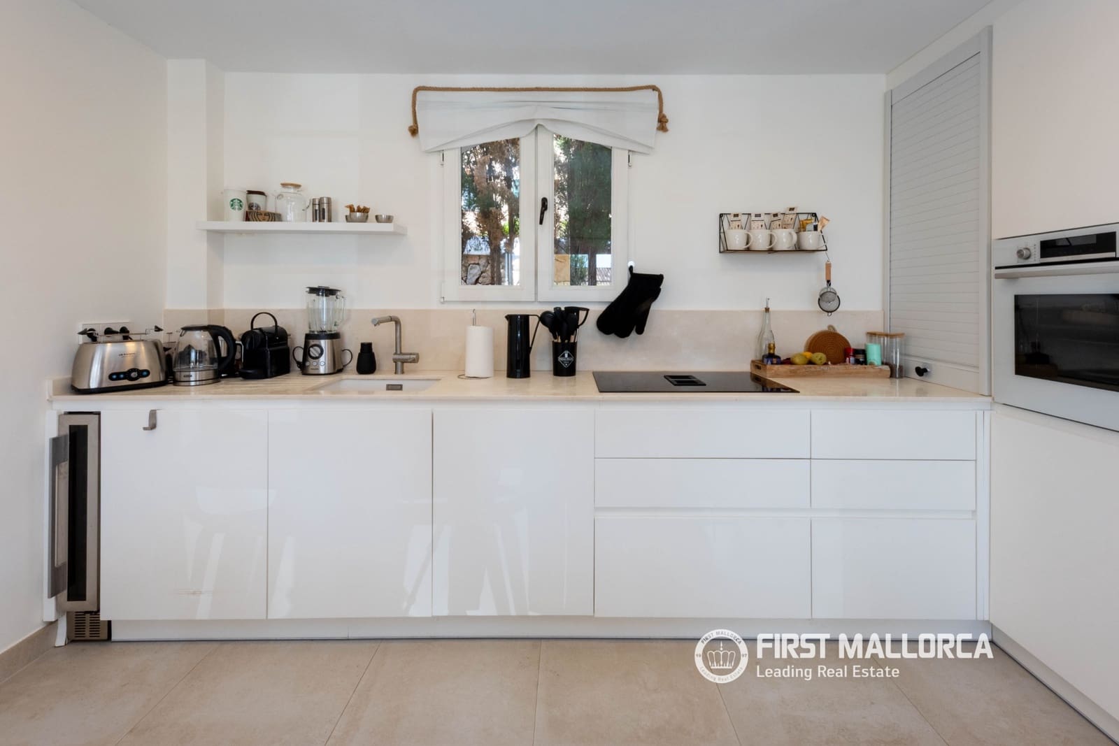 2 makuuhuone Paritalo myytävänä paikassa Santa Ponsa mukana uima-altaan 
autotalli - 1 695 000 € (Ref: 9798345)