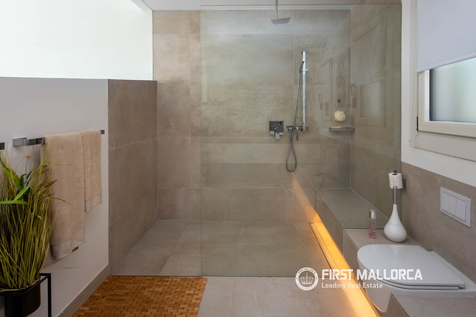 2 makuuhuone Paritalo myytävänä paikassa Santa Ponsa mukana uima-altaan 
autotalli - 1 695 000 € (Ref: 9798345)