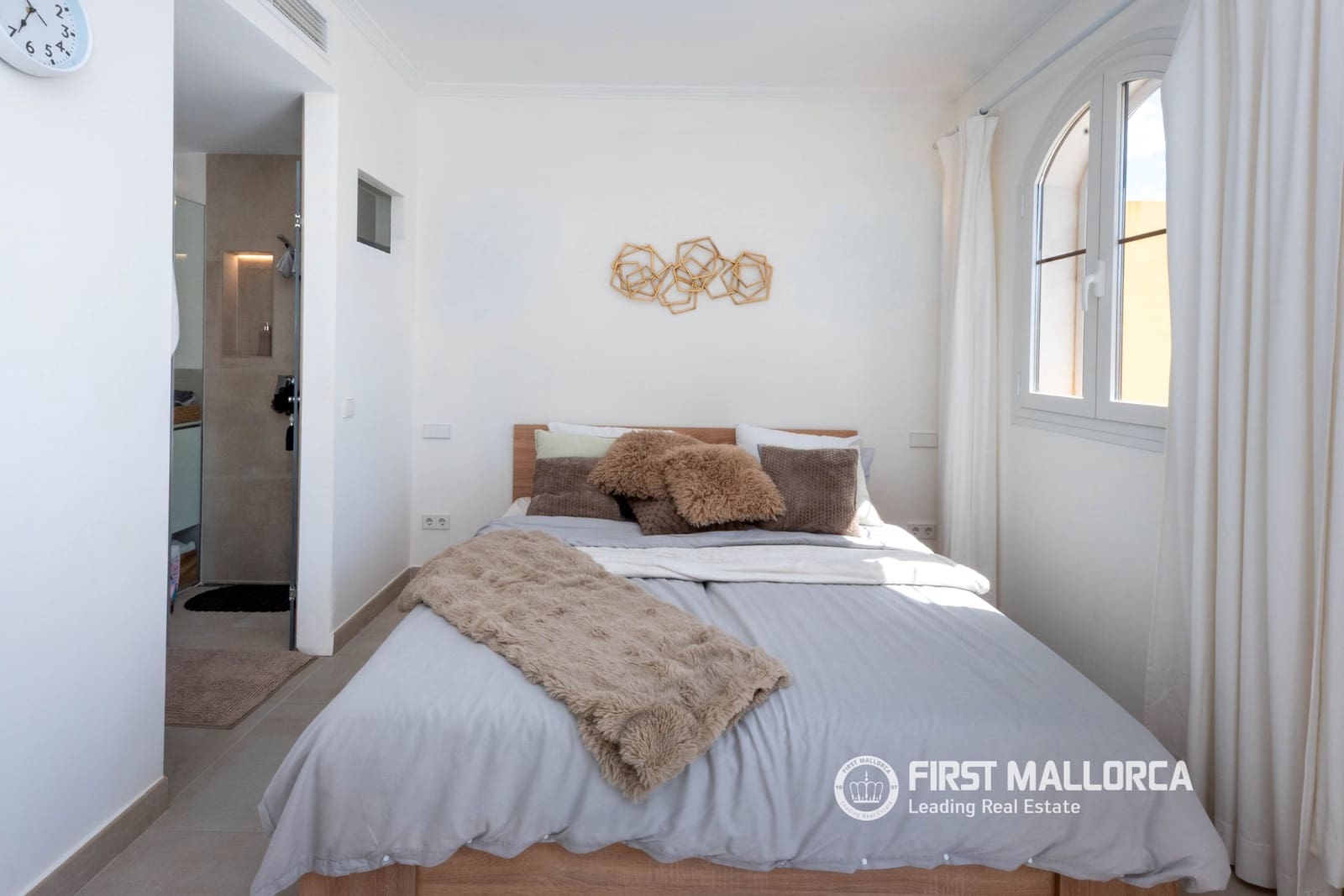 2 makuuhuone Paritalo myytävänä paikassa Santa Ponsa mukana uima-altaan 
autotalli - 1 695 000 € (Ref: 9798345)