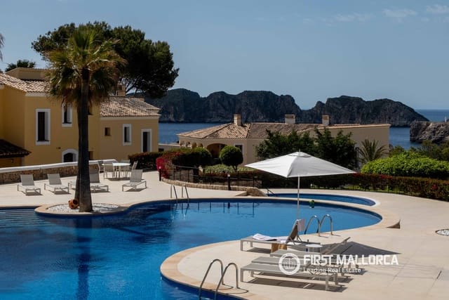 2 chambre Villa/Maison Semi-Mitoyenne à vendre à Santa Ponsa, Calvià avec piscine garage - 1 695 000 € (Ref: 9798345)