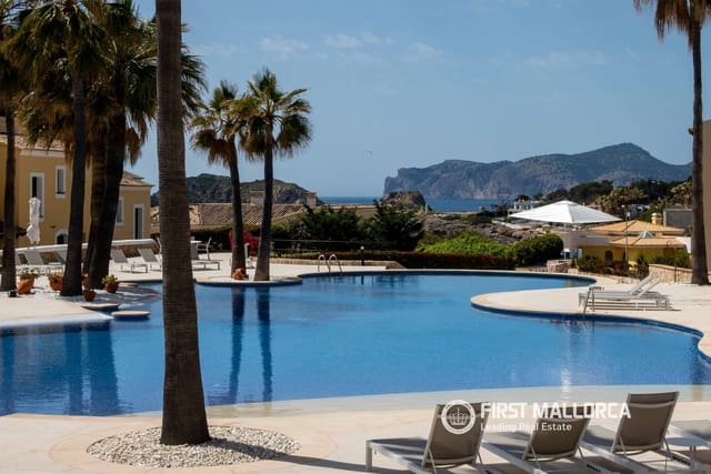 2 chambre Villa/Maison Semi-Mitoyenne à vendre à Santa Ponsa, Calvià avec piscine garage - 1 695 000 € (Ref: 9798345)