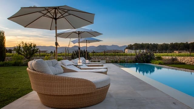 Finca/Casa Rural de 4 habitaciones en Sencelles en venta con piscina garaje - 3.995.000 € (Ref: 9798349)