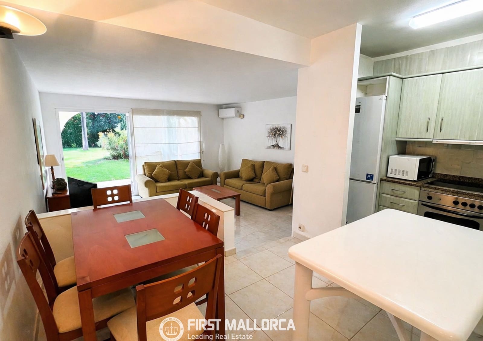 2 sovrum Lägenhet att hyra i Cala d'Or med garage - 2 000 € (Ref: 9803717)