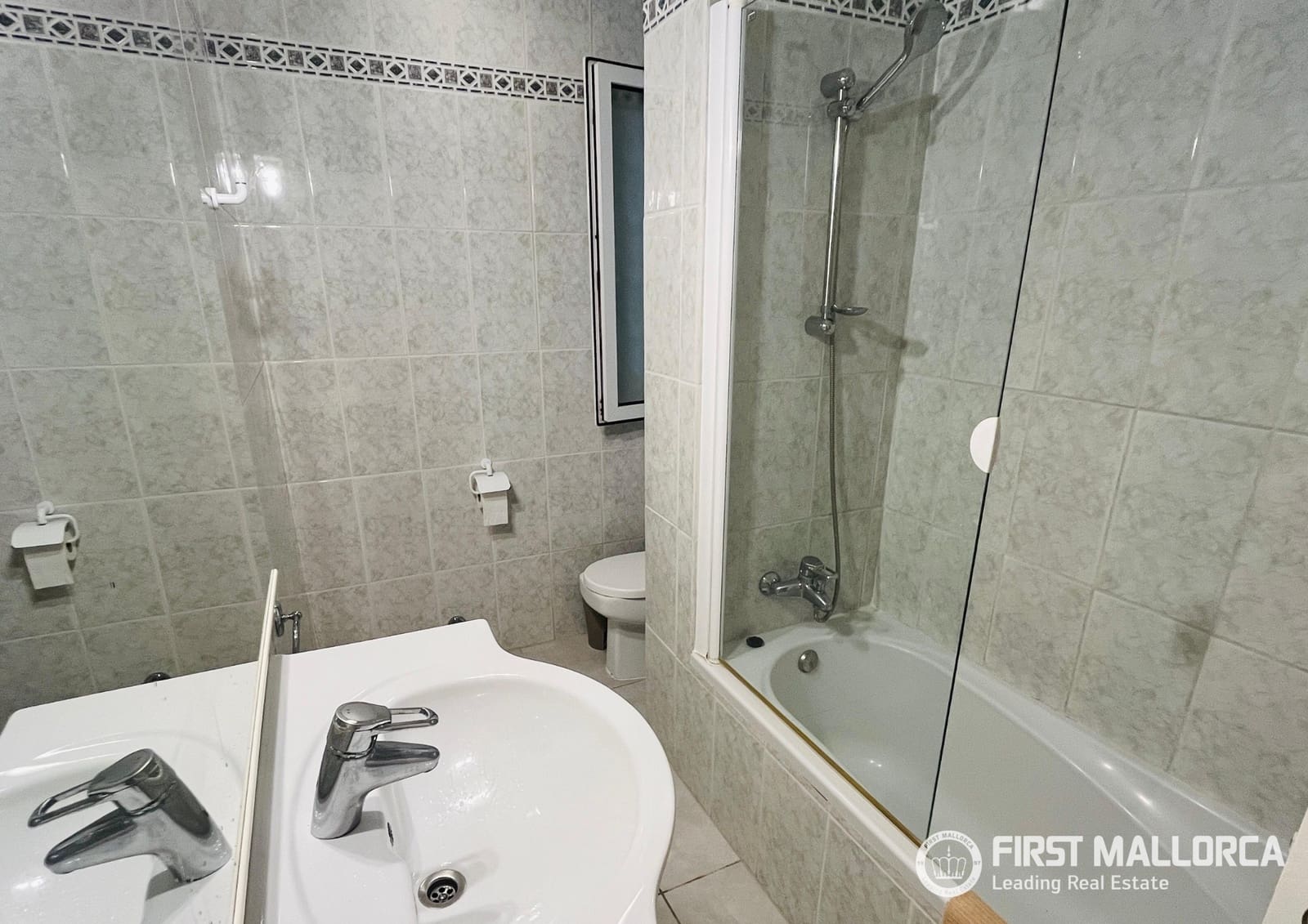 2 sovrum Lägenhet att hyra i Cala d'Or med garage - 2 000 € (Ref: 9803717)