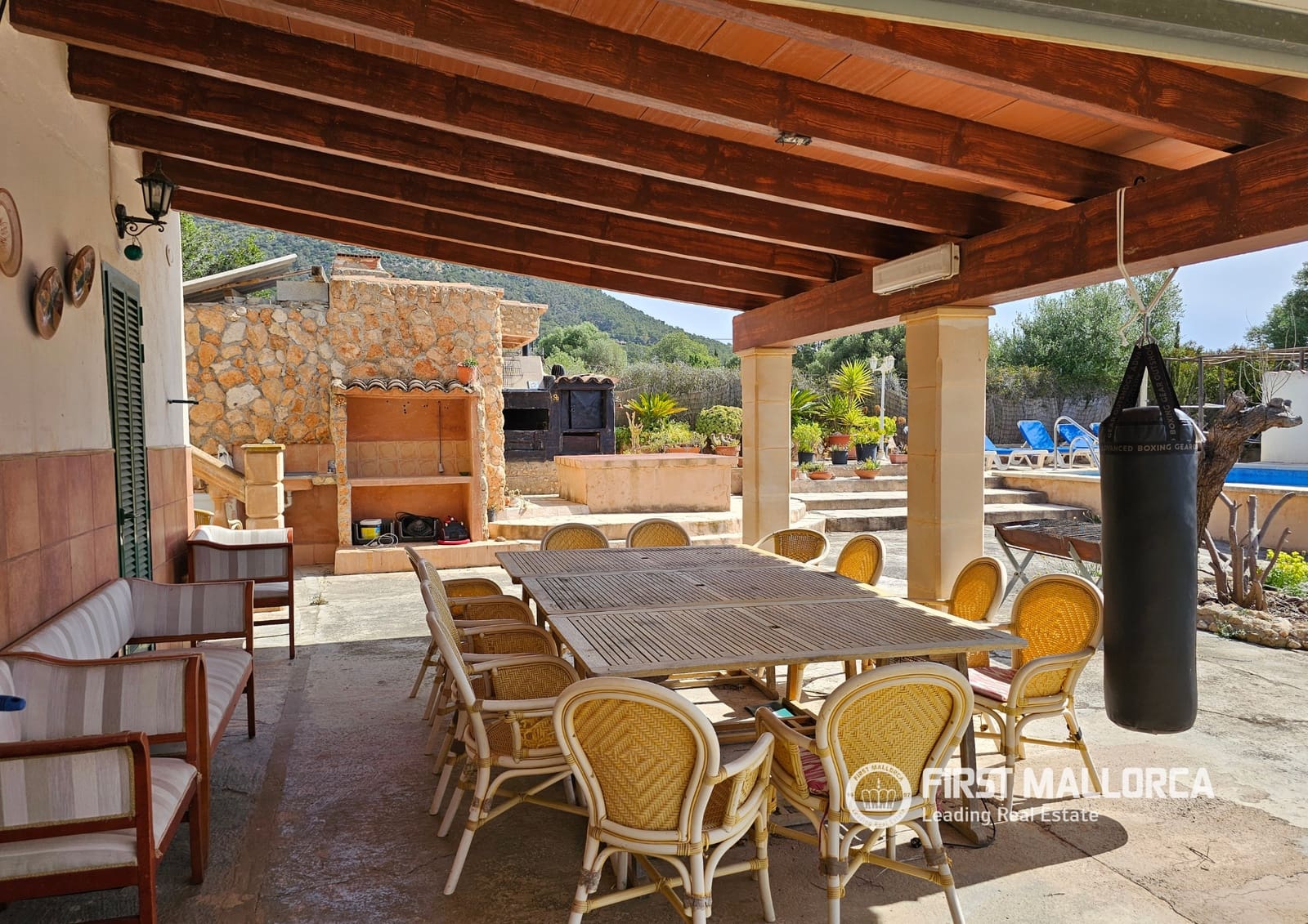 Finca/Casa Rural de 4 habitaciones en Llucmajor en alquiler con piscina garaje - 3.000 € (Ref: 9810791)