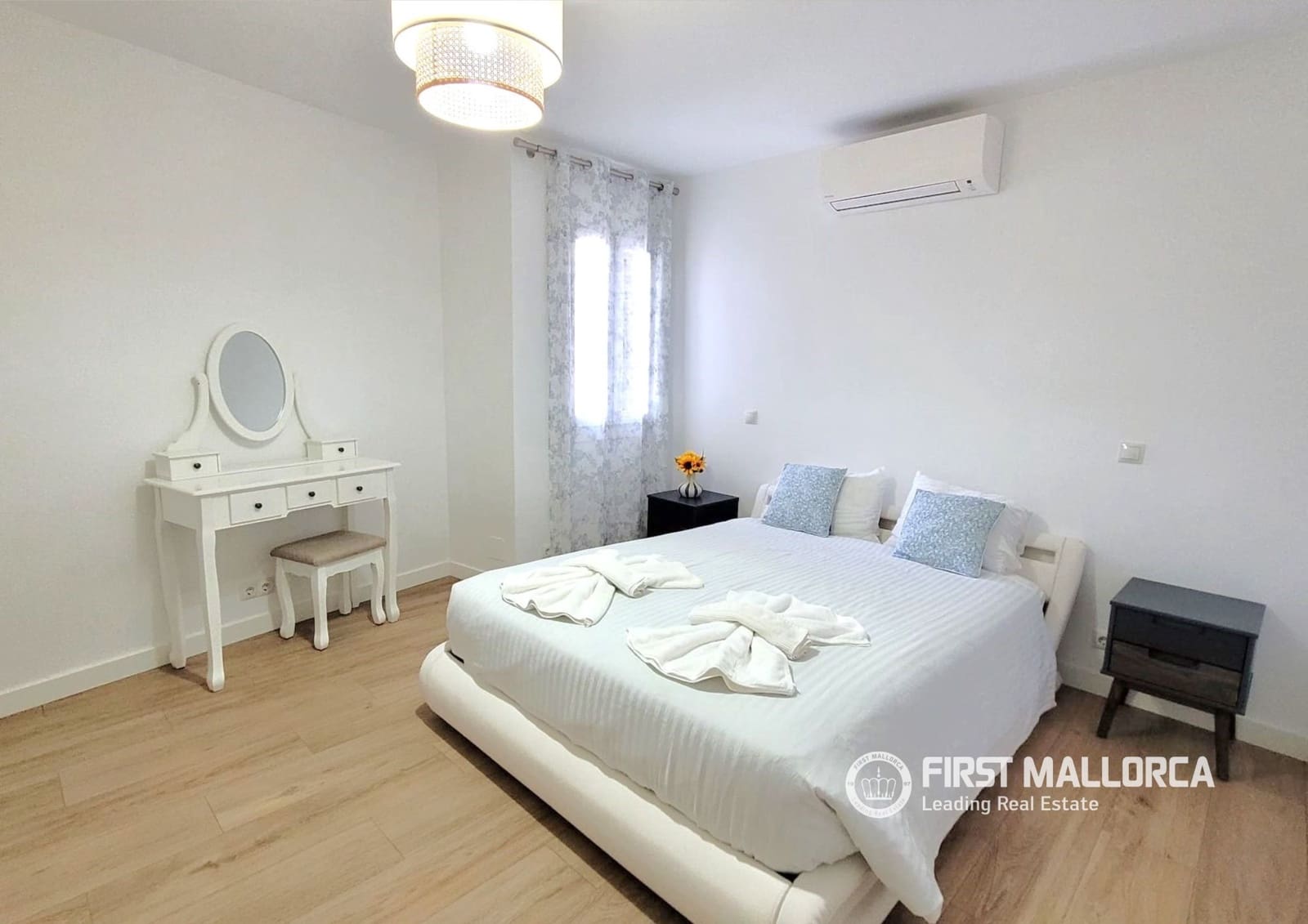2 bedroom Apartment for rent in Cala d'Or with pool - € 2,000 (Ref: 9810792)