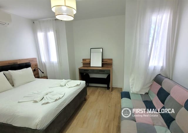 2 bedroom Apartment for rent in Cala d'Or, Santanyí with pool - € 2,000 (Ref: 9810792)