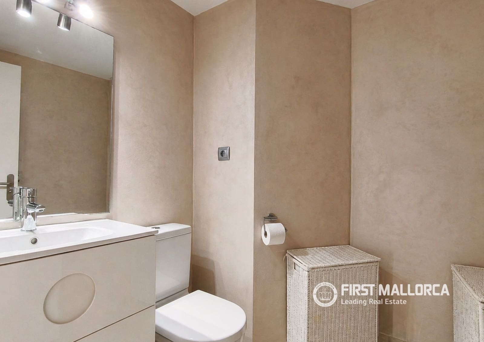 4 Zimmer Apartment zu verkaufen in Palma de Mallorca mit Pool Garage - 1.275.000 € (Ref: 9821651)