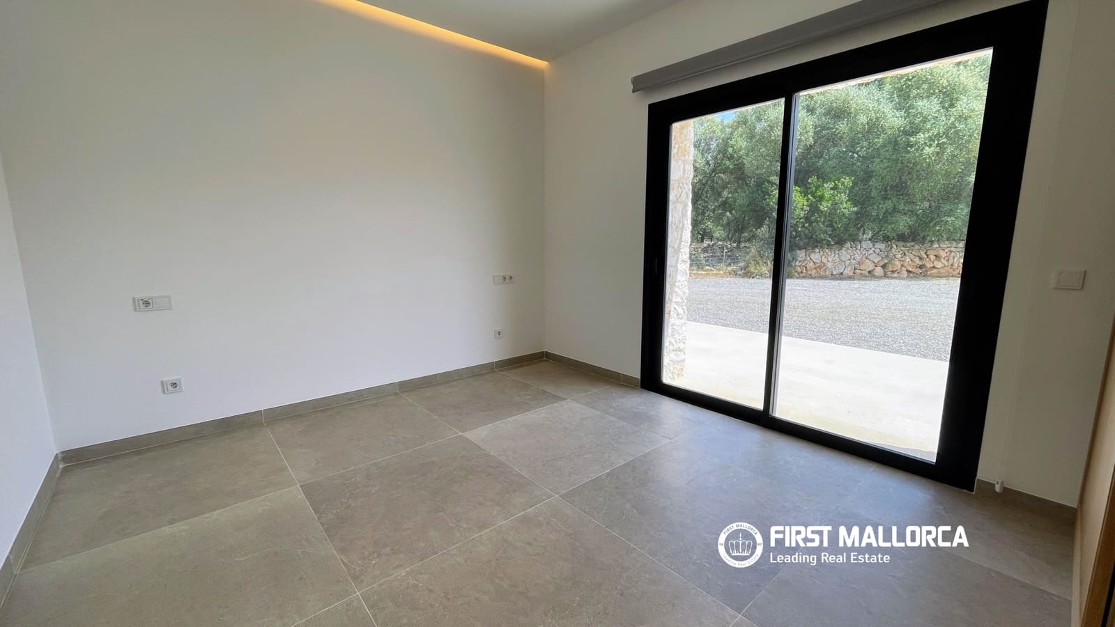 4 bedroom Finca/Country House for rent in Muro with pool garage - € 5,800 (Ref: 9830356)