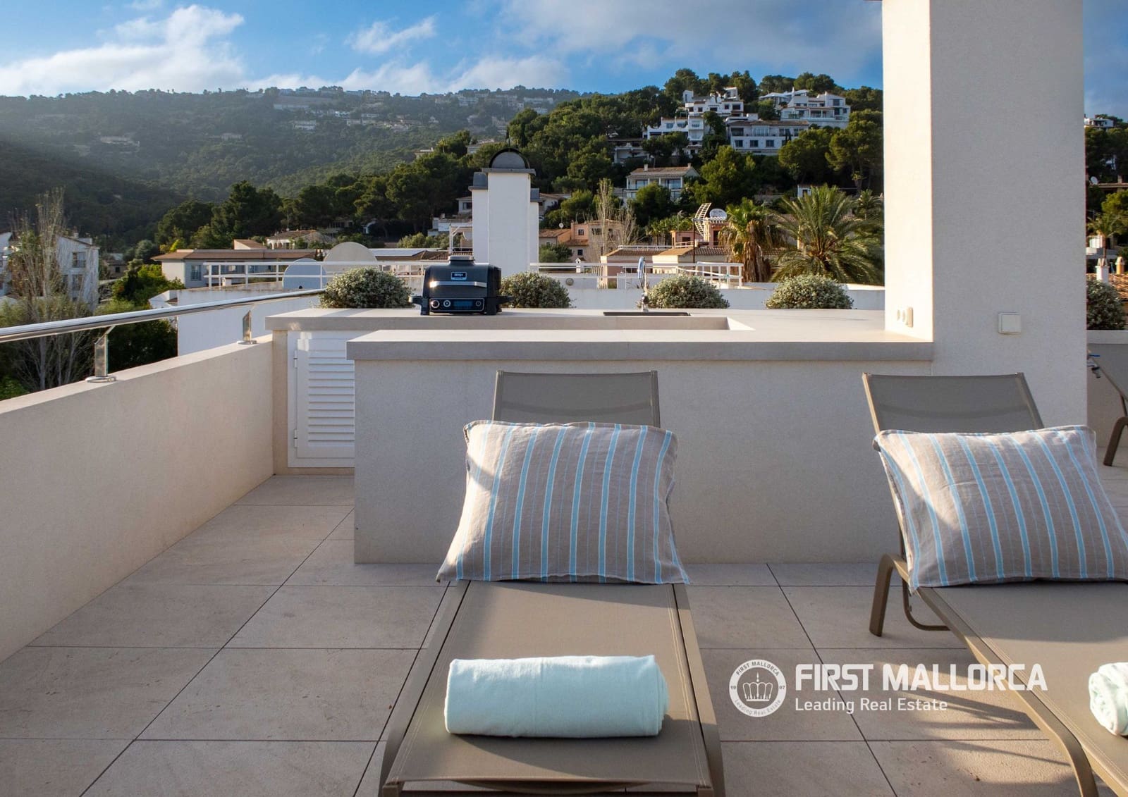 3 bedroom Penthouse for sale in Puerto de Andratx with garage - € 2,750,000 (Ref: 9833062)