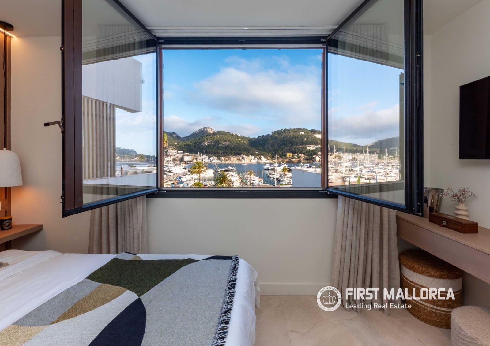 3 bedroom Penthouse for sale in Puerto de Andratx with garage - € 2,750,000 (Ref: 9833062)