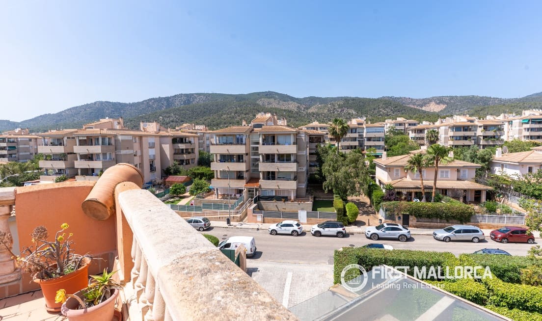 3 bedroom Penthouse for sale in Son Caliu with garage - € 699,000 (Ref: 9833063)