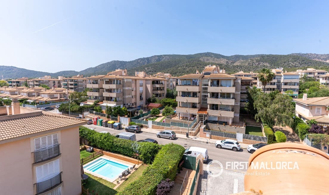 3 bedroom Penthouse for sale in Son Caliu with garage - € 699,000 (Ref: 9833063)