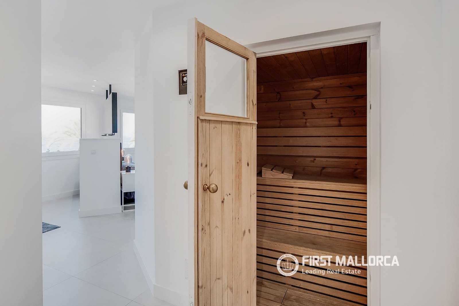 2 bedroom Apartment for sale in Magalluf with garage - € 1,550,000 (Ref: 9833064)