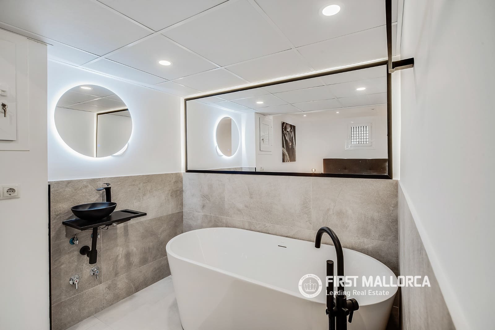 2 bedroom Apartment for sale in Magalluf with garage - € 1,550,000 (Ref: 9833064)