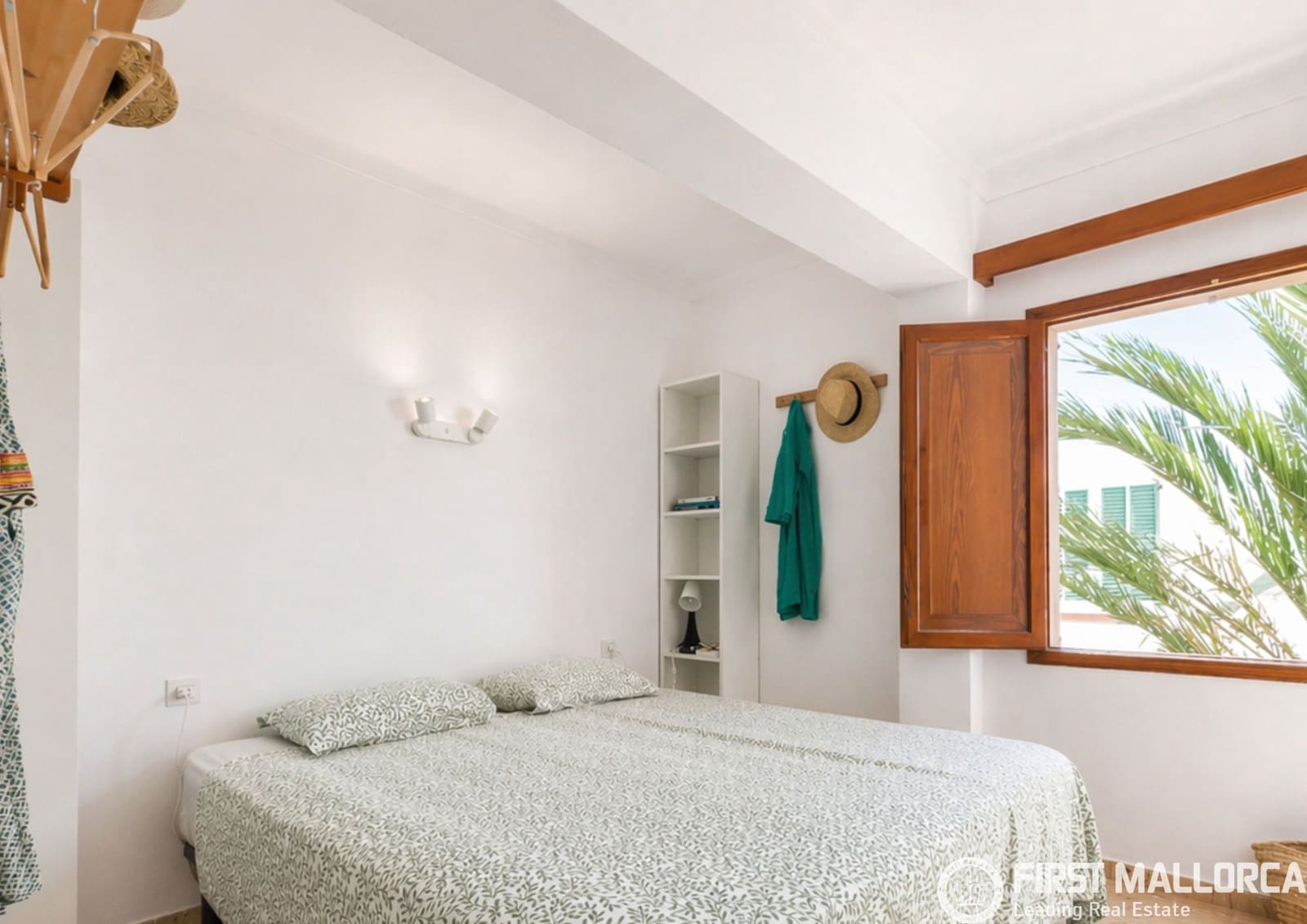 2 bedroom Apartment for rent in Cala Figuera - € 2,000 (Ref: 9834794)