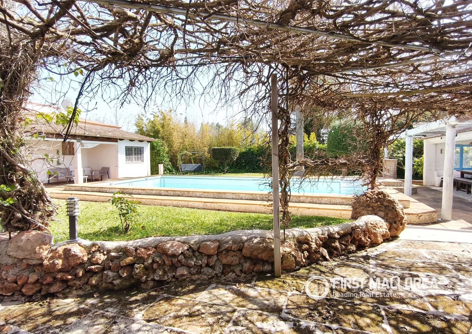 3 bedroom Finca/Country House for sale in Llucmajor with pool garage - € 625,000 (Ref: 9834796)