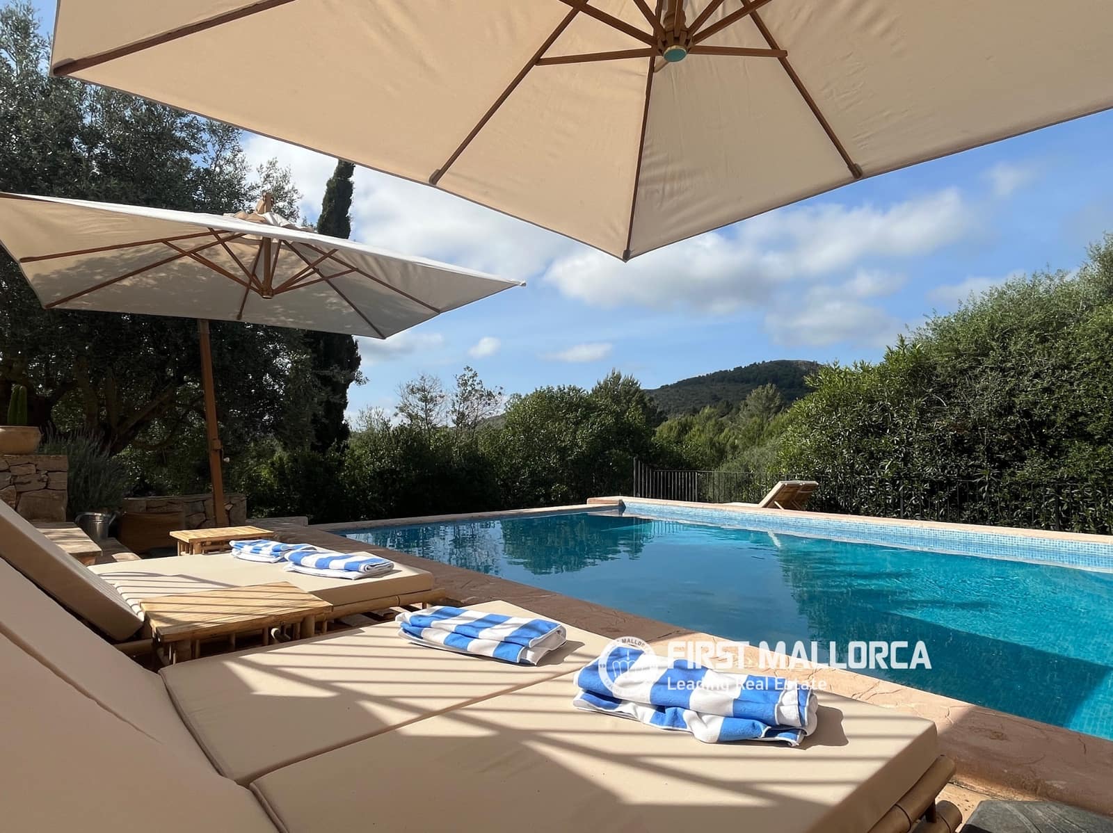 5 bedroom Villa for rent in Son Servera with pool garage - € 4,000 (Ref: 9834797)