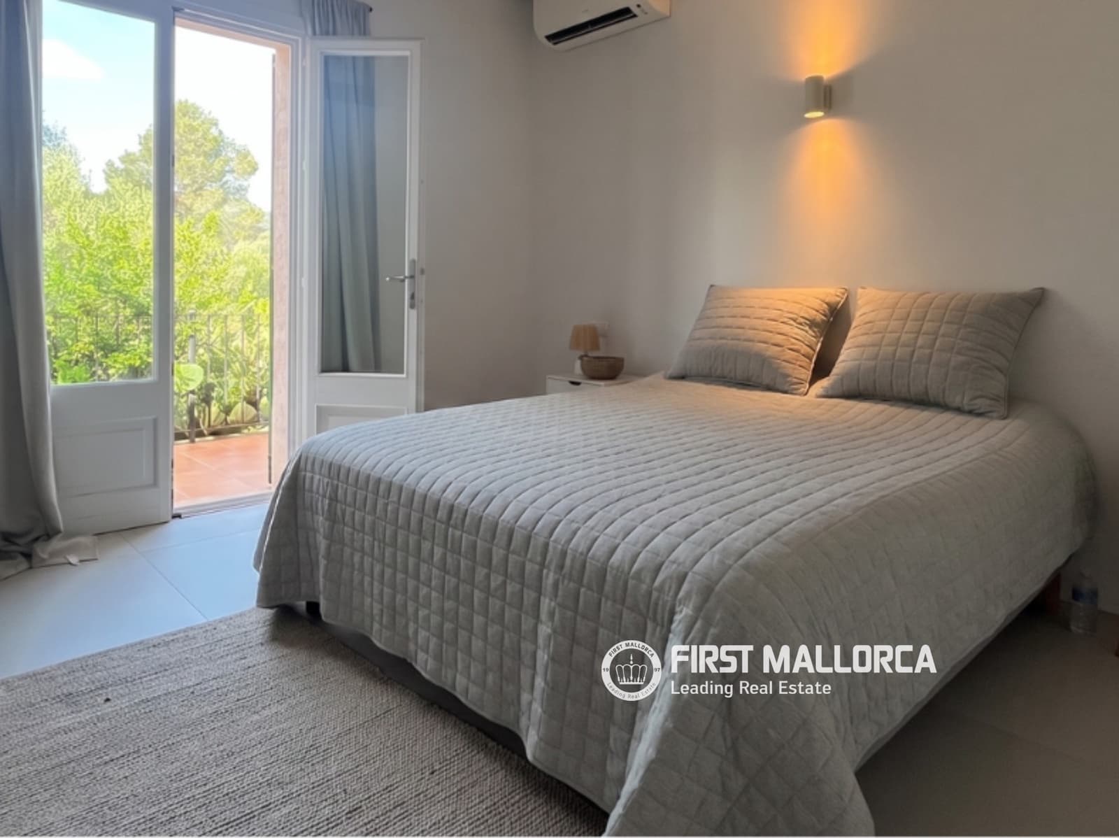 5 bedroom Villa for rent in Son Servera with pool garage - € 4,000 (Ref: 9834797)