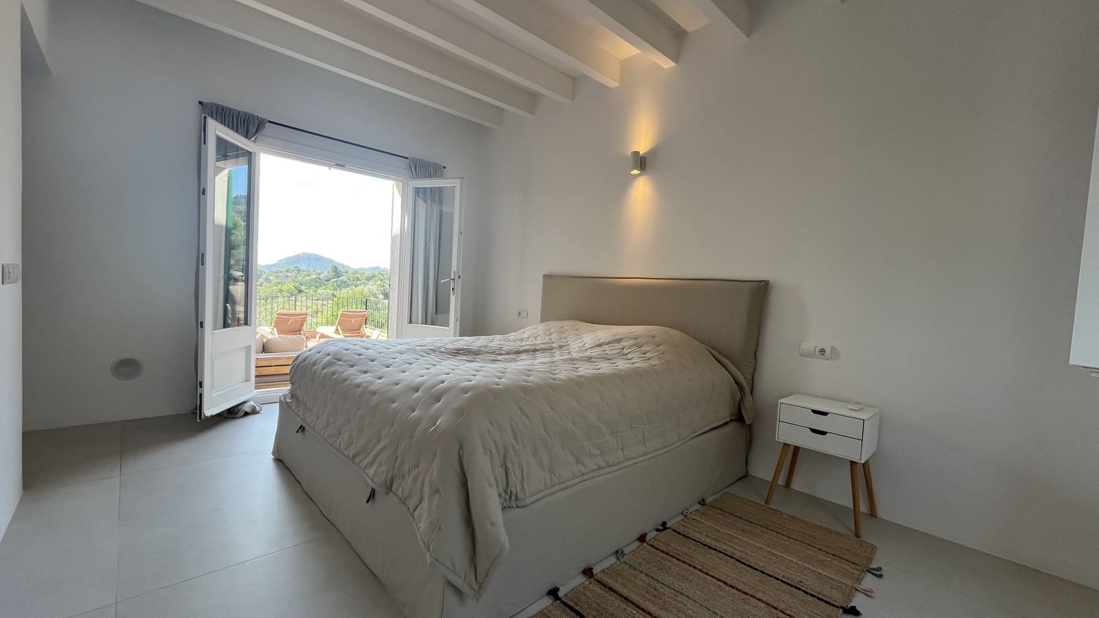5 bedroom Villa for rent in Son Servera with pool garage - € 4,000 (Ref: 9834797)