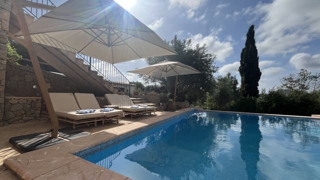 5 quarto Moradia para arrendar em Son Servera com piscina garagem - 4 000 € (Ref: 9834797)