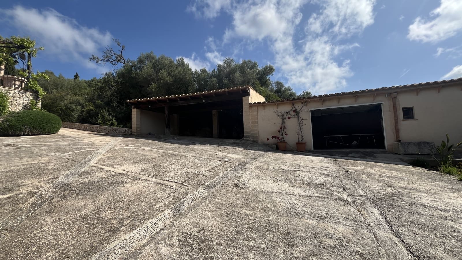 5 bedroom Villa for rent in Son Servera with pool garage - € 4,000 (Ref: 9834797)