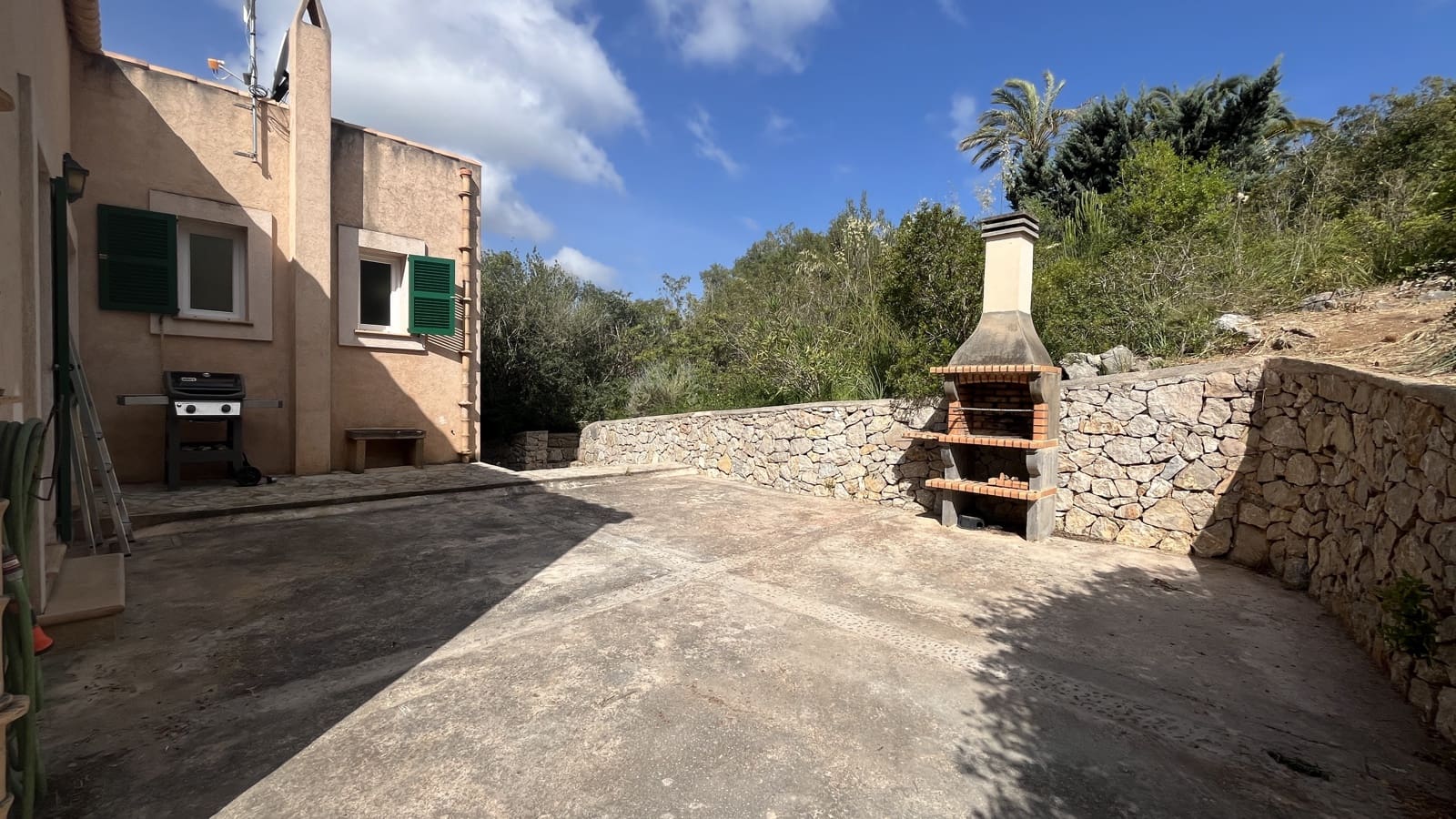 5 bedroom Villa for rent in Son Servera with pool garage - € 4,000 (Ref: 9834797)